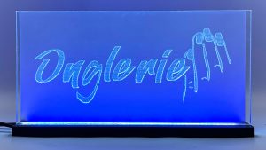 Enseigne lumineuse LED « Onglerie » 2D+